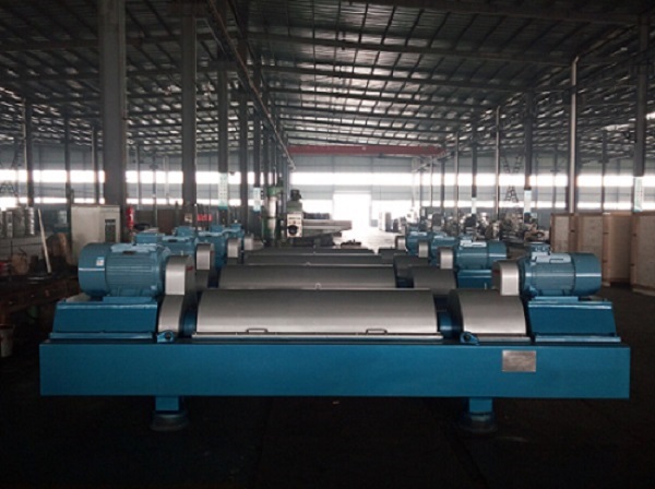 臥螺離心機(jī)